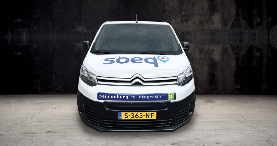 Voorkant auto Tilburg